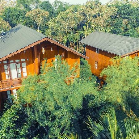 Silver Crown Nature Resort Kombichankulama Екстер'єр фото