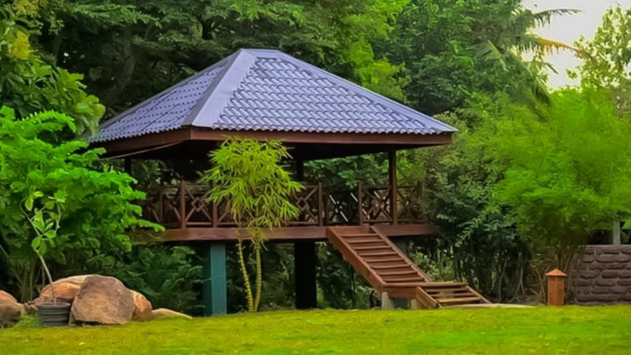 Silver Crown Nature Resort Kombichankulama Екстер'єр фото